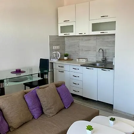 Dina Apartment *